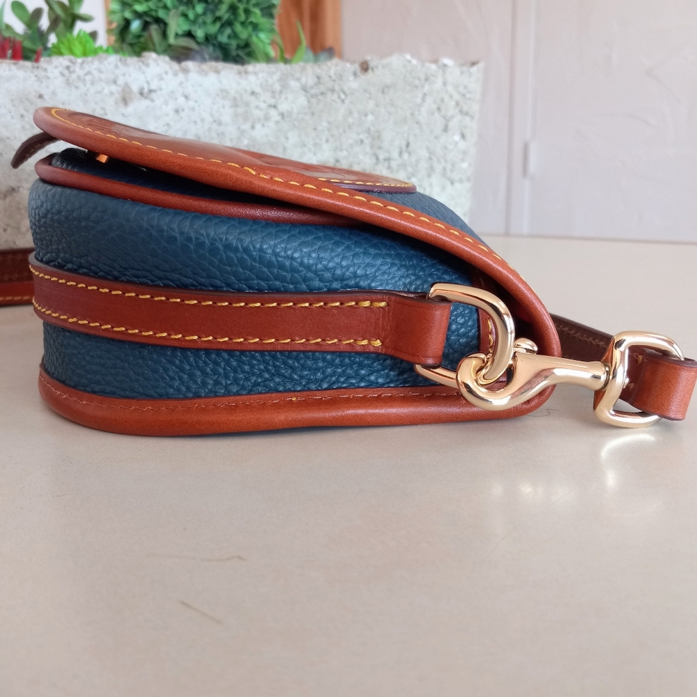 Dooney & Bourke All Weather Leather 2, Duck Bag In Jeans - Picture 10 of 16